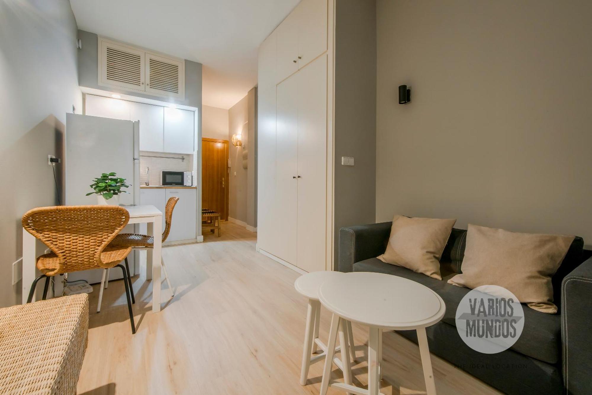 Pequeno Paraiso Para 4, En Plaza De Chueca مدريد المظهر الخارجي الصورة